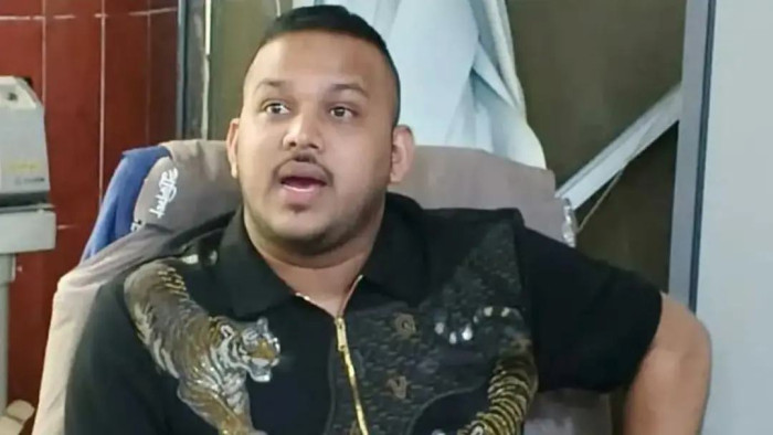 ‘পিচ্চি রাজা’র পলায়ন, ৫ পুলিশ সদস্য সাময়িক বরখাস্ত ‘পিচ্চি রাজা’র পলায়ন, ৫ পুলিশ সদস্য সাময়িক বরখাস্ত